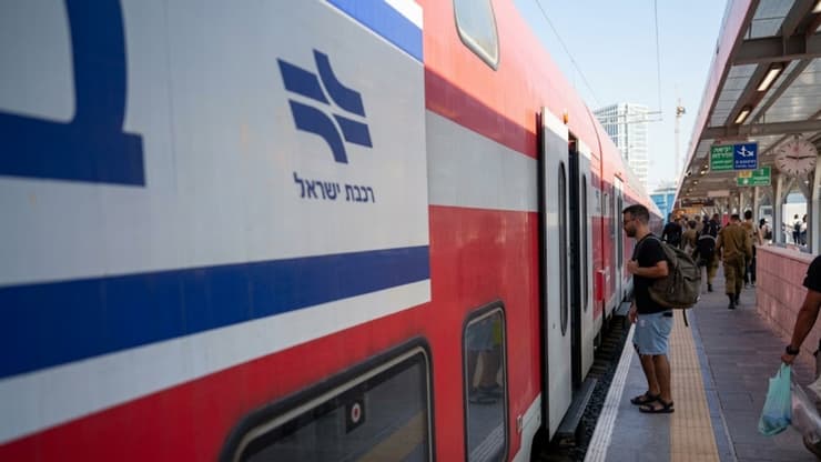 ללא פקקים או חיפושי חנייה מתישים (צילום: ירון שרון) יום כיף עם רכבת ישראל בבאר שבע