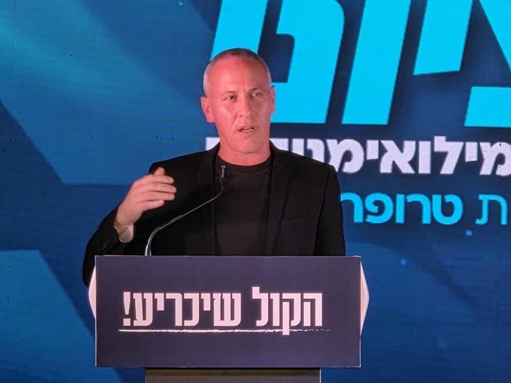 חילי טרופר (צילום: אלכס גמבורג) חילי טרופר
