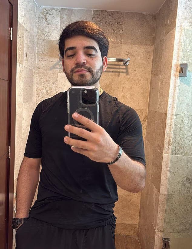 סזאר גסטלום. הנשיאה שיינבאום: "רצח נתעב, צריך לגלות מה המניע" מקסיקו סזאר גסטלום משפיען רשת נרצח יריות שידור חי קרטלי סמים