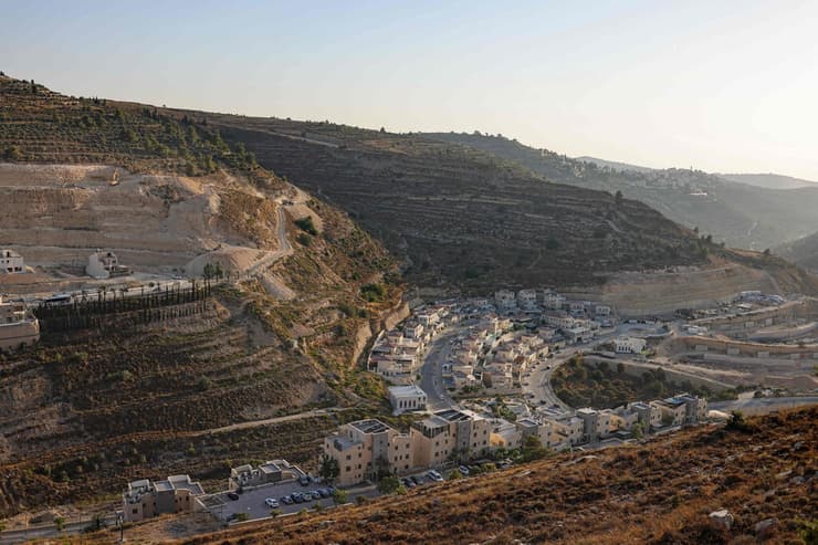 גבעת זאב (צילום: AHMAD GHARABLI / AFP) שכונת גבעת השלווה בגבעת זאב
