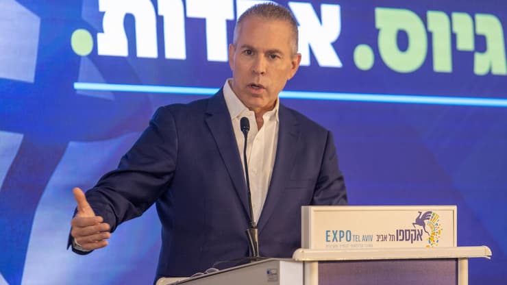 בליכוד עוקבים שלא יגדל מדי. ארדן (צילום: עידו ארז ) גלעד ארדן בהצהרה לתקשורת על הקמת מפלגת ימין חדשה