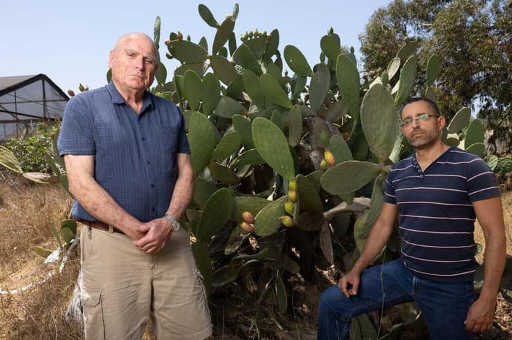 פרופ מנדל וד"ר סמרה (צילום: עוז מועלם) פרופ מנדל וד"ר סמרה