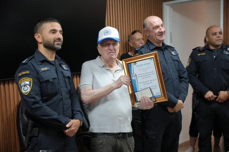סנ"צ יהושע סיני בסיור בתחנה