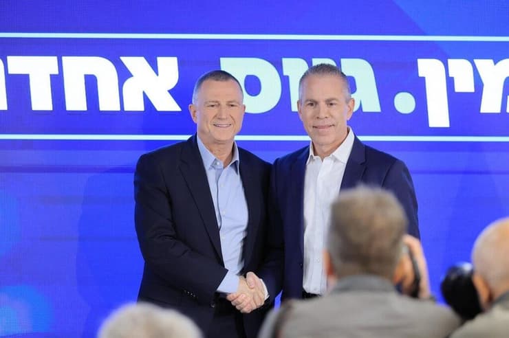 בין המפלגות שמטרידות את נתניהו (צילום: עוז שכטר) יולי אדלשטיין וגלעד ארדן בהצהרה לתקשורת על הקמת מפלגת ימין חדשה