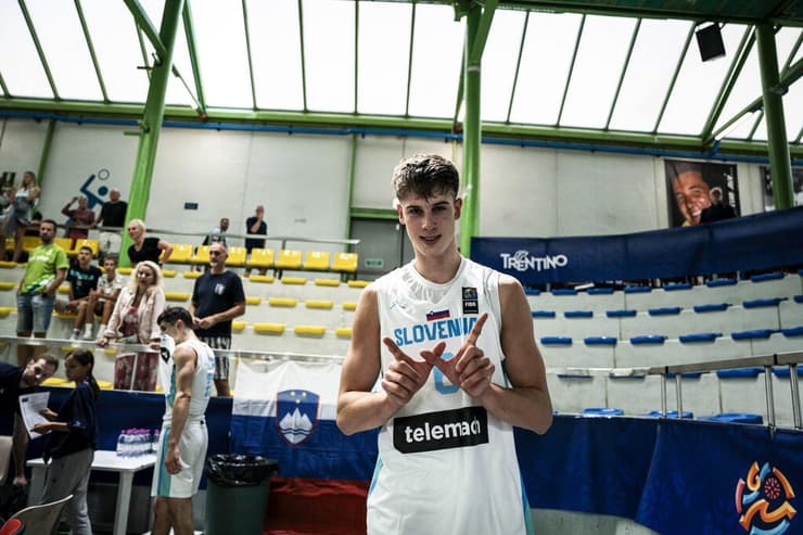 זכרו את השם. סטפן יוקסימוביץ' (צילום: FIBA PHOTOS) סלובניה