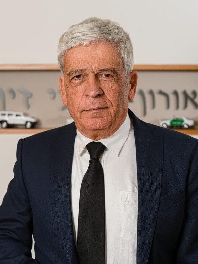 עו"ד אילון