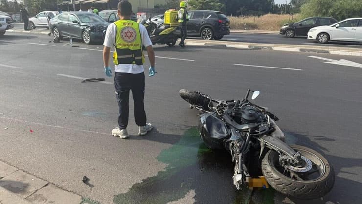 תאונת דרכים בין רכב ואופנוע בדרך חיים ברלב בתל אביב