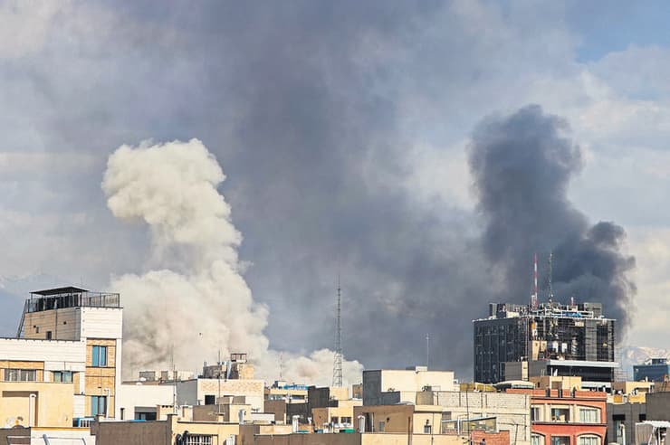 תקיפה ישראלית-אמריקנית בטהרן (צילום: Getty Images) תקיפה ישראלית-אמריקנית בטהרן