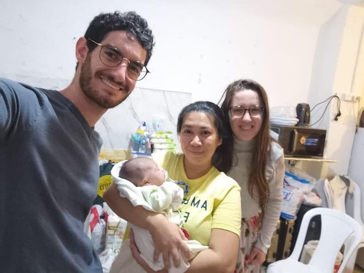 ג'ובל ובנה יחד עם שרון ונדב קיפניס (צילום: באדיבות המשפחה) ג'ובל ובנה ביחד עם שרון ונדב קיפניס