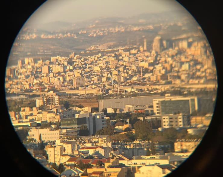 תצפית מהוד השרון לכיוון השומרון. כפר סבא למטה, וקלקיליה למעלה (צילום: יפתח איתן) תצפית מהוד השרון לכיוון השומרון. כפר סבא למטה, וקלקיליה למעלה