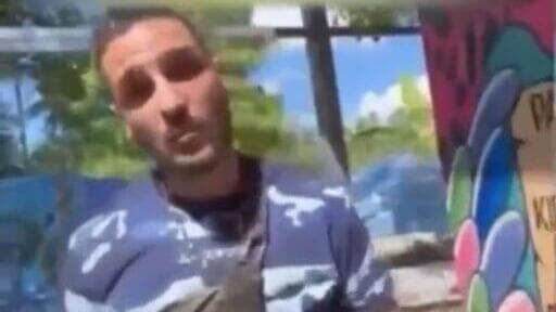מנהל גן החיות (צילום: מתוך הרשתות החברתיות ) מנהל הגן חיות מגרש את הישראלים