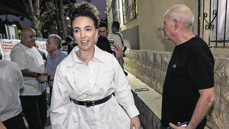 עוד תחפש את הדרך לחזור. סילמן (צילום: שאול גולן) עידית סילמן בכנס של הליכוד בפתח תקווה