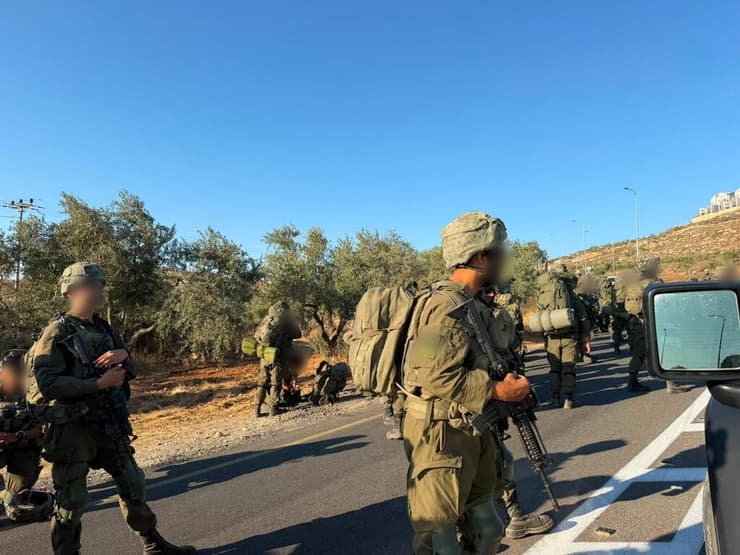 צה"ל מסר כי המאחזים נהרסו (צילום: דובר צה"ל) כוחות צה"ל בפינוי המאחז בקוסרה