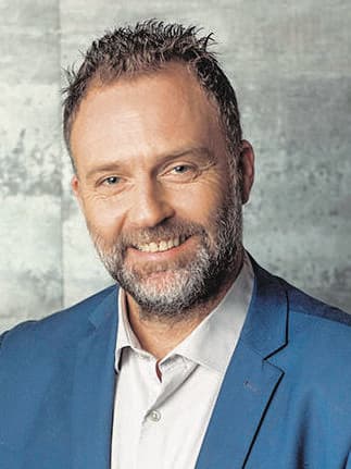 ניר שמול, מנכ"ל חברת שניר