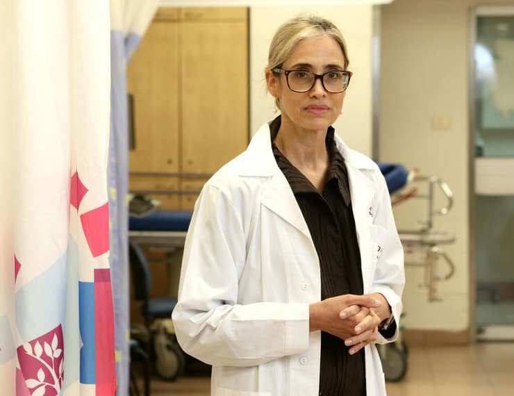 גל תמיכה בבית החולים מצד עמיתים ואיגודים. ד"ר מיכל מקל, מנכ"לית בית החולים רמב"ם (צילום: אלעד גרשגורן) ד"ר מיכל מקל, מנכ"לית בית החולים רמב"ם