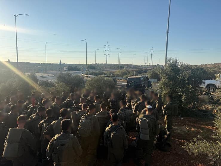 כוחות צה"ל בפינוי המאחז בקוסרה