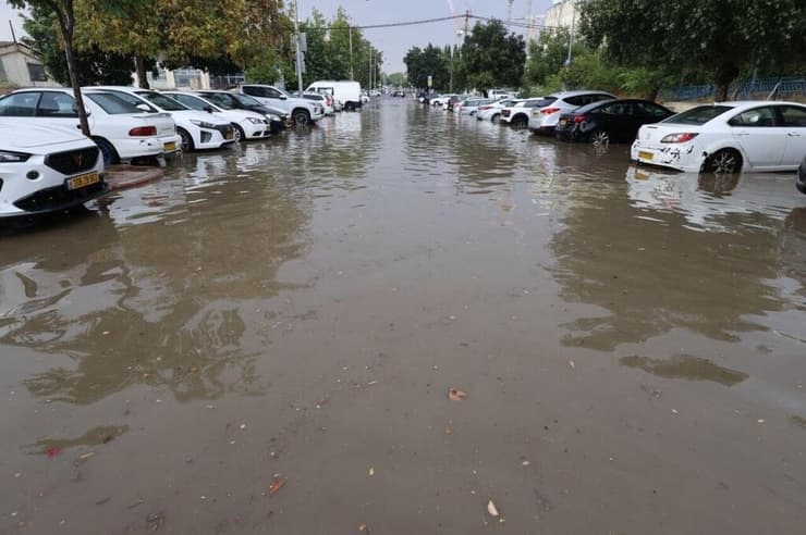 יירד פחות גשם מהצפוי (צילום: אלכס קולומויסקי) גשם בירושלים