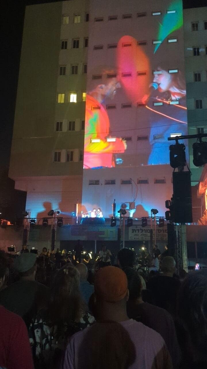 יעל זלינגר ותומר יוסף מתוך האירוע היפ-הופ תלפיות בפסטיבל ישראל