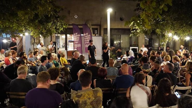 כנס הבחירות של מפלגת "מקום לכולנו" ביפו (צילום: אינאס אוסרוף אבו סיף) כנס הבחירות של מפלגת ״מקום לכולנו״ ביפו