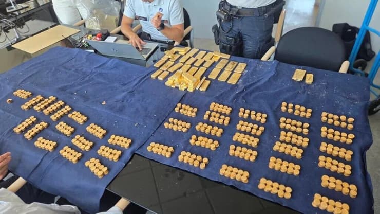 3 אנשים פנו למשטרה וטענו: "יש לנו קשר למטמון". דבריהם ייבדקו בלגיה פועלים שיפצו בית ומצאו בקירות זהב בשווי 9 מיליון אירו