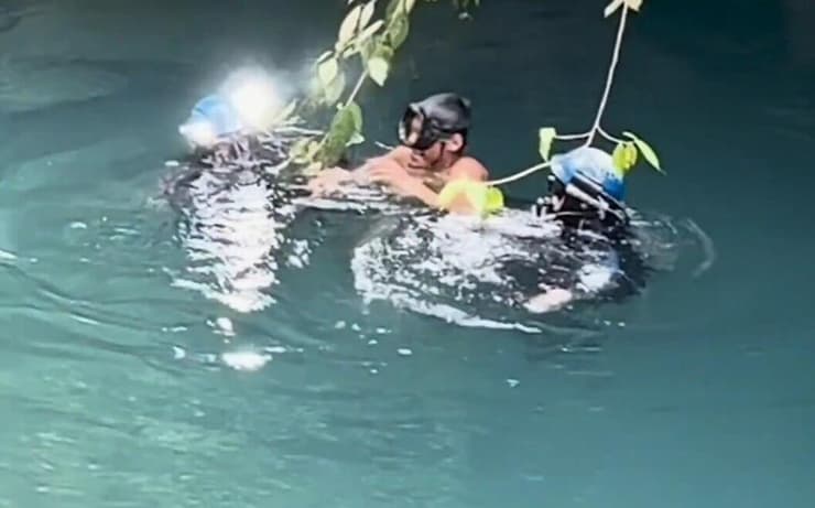 מקסיקו דייג נמצא חי במערה תת ימית שבה נלכד אחרי 15 יום