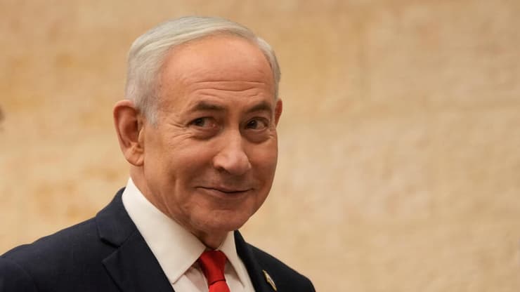 נתניהו. "נראה שהוא עושה הכול כדי לחסל את יחסי החוץ של ישראל" (צילום: AP Photo/Ohad Zwigenberg, Pool) ראש הממשלה בנימין נתניהו מצביע בפריימריז לליכוד