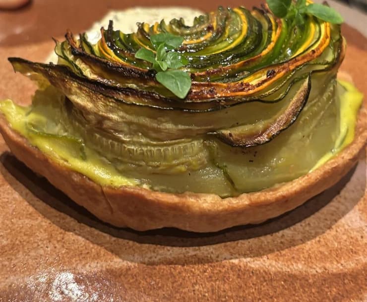 הטארטלט קישואים הוא מנת חובה (צילום: ניצן כהנא) Frenchie Bar à Vins