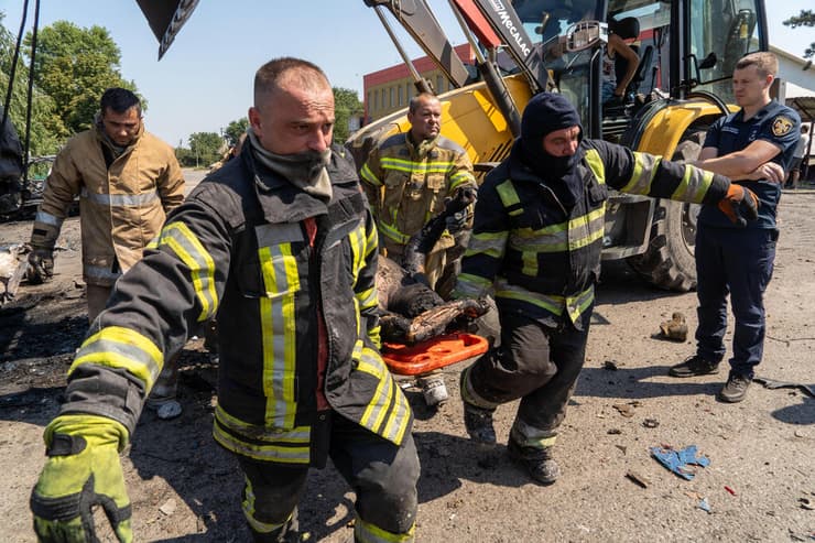 תקיפה של רוסיה בכפר פצ'ניהי באזור חרקוב אוקראינה