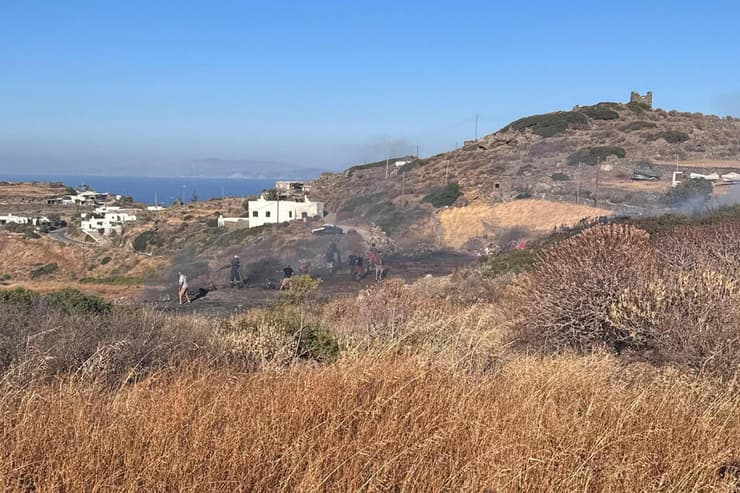 צילום: Handout via REUTERS התרסקות מסוק באי סיפנוס ב יוון 17 באוגוסט