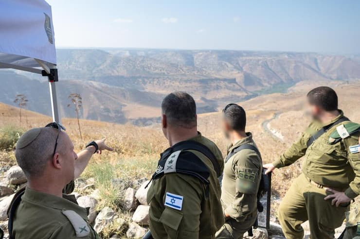 הרמטכ"ל רא"ל אייל זמיר בביקור באוגדה  210 בשטחי סוריה