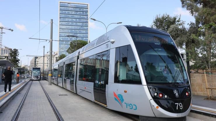 רכבת כל 8 עד 10 דקות (צילום: אהרון בוסאני) המקטע הראשון של "הקו הירוק" בירושלים