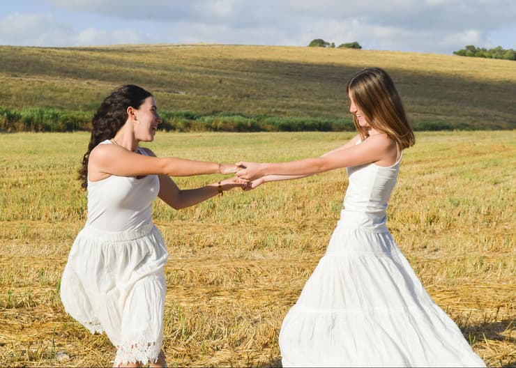 "חופש" (צילום: נגה פלד, מתוך תערוכת "הוצא מהקשרו") חופש - נגה