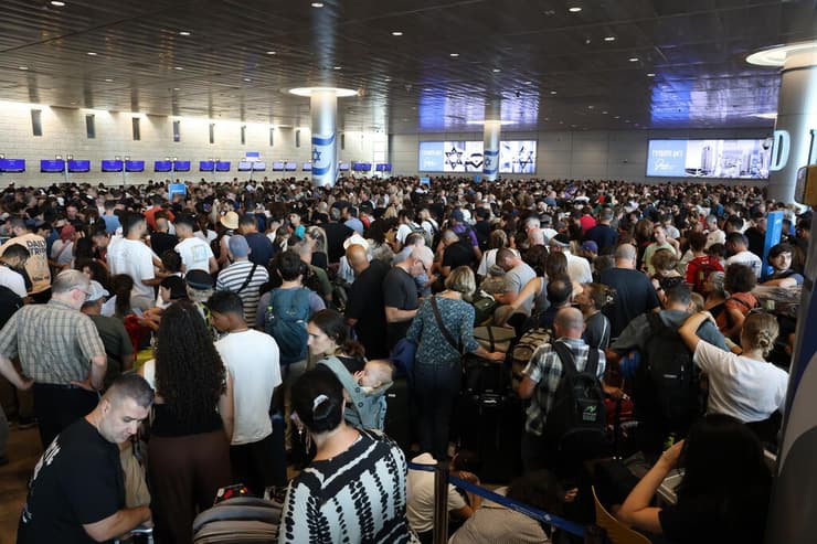 העומס האדיר בנתב"ג (צילום: שאול גולן) עומס בנתב"ג