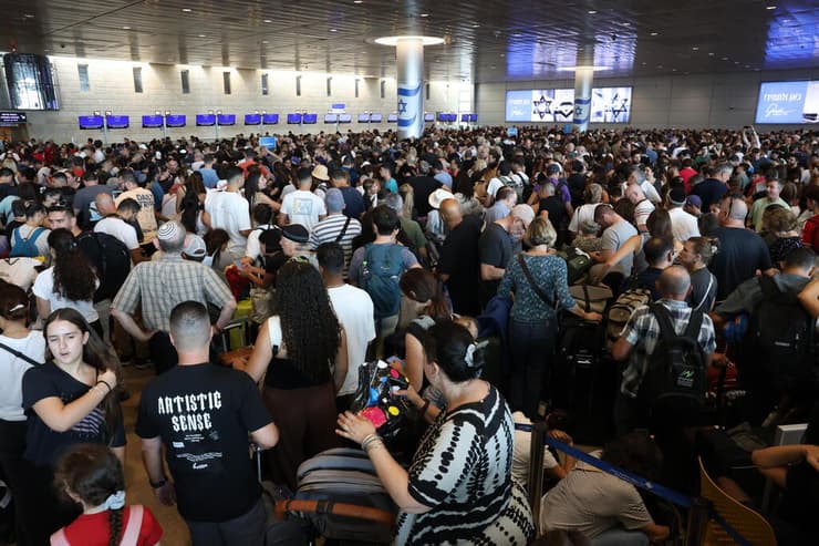 העומס הבלתי נסבל היום בנתב"ג (צילום: שאול גולן) עומס בנתב"ג