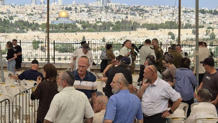 צילום: אלכס קולומויסקי הלוויה של רס"ל יהודה יקותיאל כץ