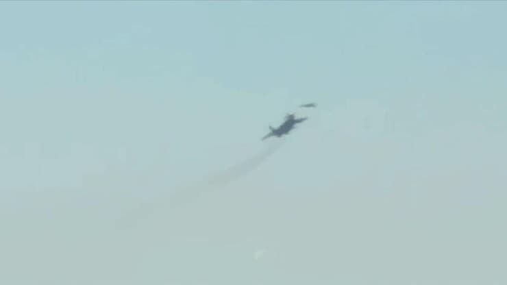 מטוס הקרב האוקראיני נצמד ל"שאהד" הרוסי וגורם להפלתו תיעוד: מטוס קרב "מיג 29" אוקראיני מיירט כטב"ם מתאבד רוסי