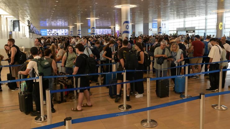 תורים ארוכים בנמל התעופה עומס חריג בנתב"ג, טרמינל 1