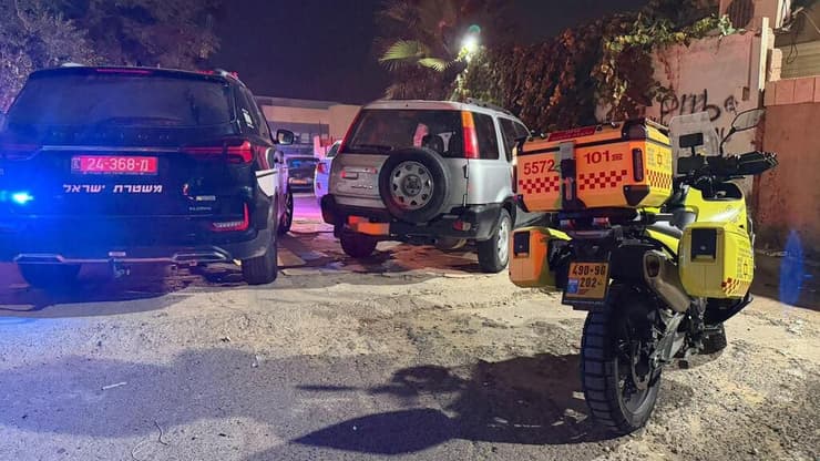 הזירה ברמלה (צילום: תיעוד מבצעי מד"א) זירת הדקירות ברמלה