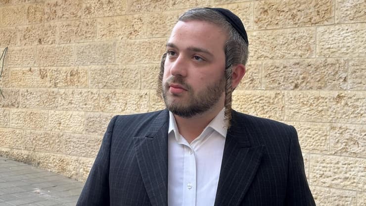שטארק. "איך אתה רוצה שגפני ייצג אותי?" (צילום: גיל יוחנן ) קמפיין הבחירות של המפלגה "הציבור החרדי"