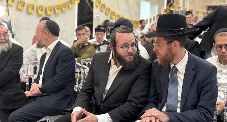 התמונות מהשקת "הציבור החרדי". יש כבר מי שמרוצה מהסחורה