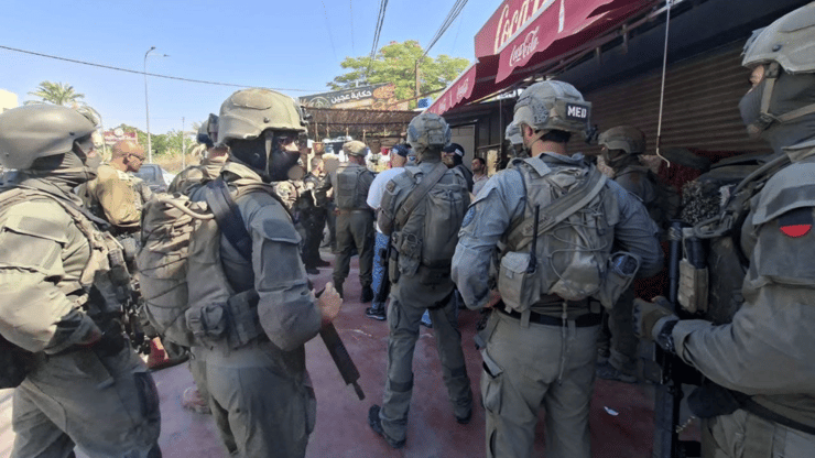 כוחות צה"ל בזירת הפיגוע (צילום: דובר צה"ל ) דוחות צה"ל בזירת פיגוע ליד הכפר עוג'ה