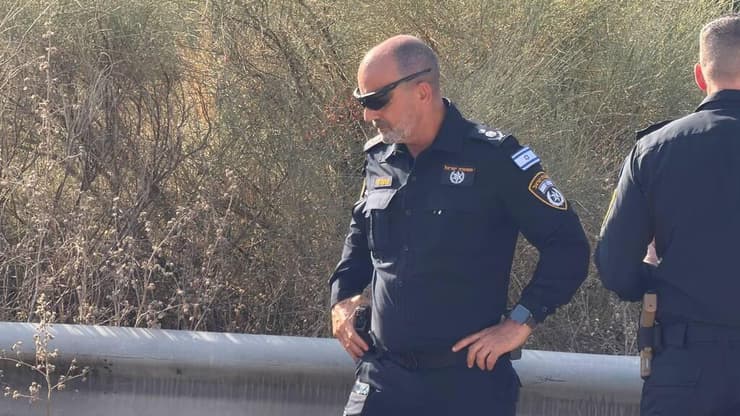 המפכ"ל בזירה (צילום: איתן גליקמן) המפכ" דני לוי בזירת החיסול