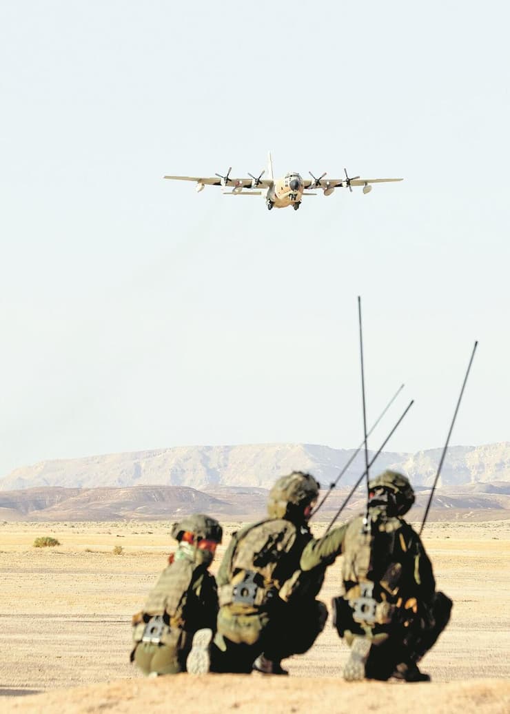 הרקולס ממריא באימון של יחידת ההנחתה הקדמית (צילום: גדי קבלו) הרקולס ממריא באימון של יחידת ההנחתה הקדמית