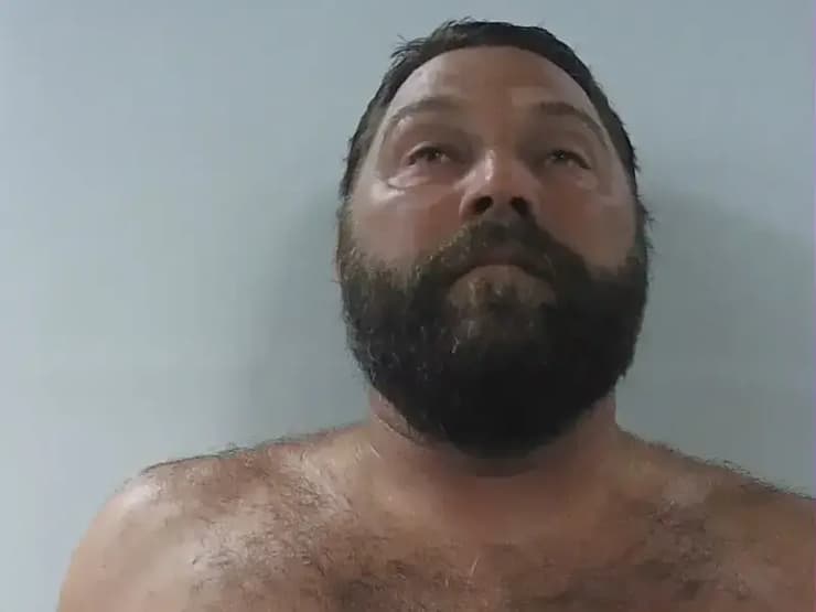 ניית'ן יואיט לאחר מעצרו (צילום: Kennebec County Sheriffs Office) ניית'ן יואיט לאחר מעצרו