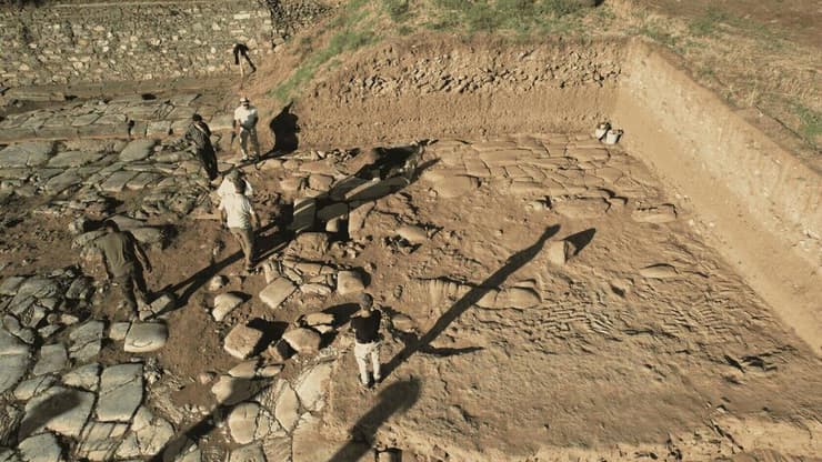 האתר בו התגלה פסל השיש (צילום: Archaeological Exploration of Sardis/President and Fellows of Harvard College) האתר בו התגלה פסל השיש
