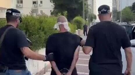תיעוד מעצר החשוד ברצח (צילום: סעיף 27א לפי חוק זכויות יוצרים) מעצר החשוד ברצח ראש המאפיה הקווקזית