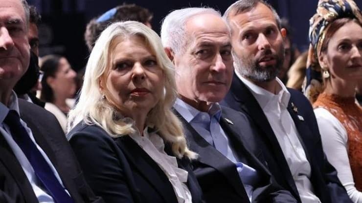 נתניהו ורעייתו (צילום: אלכס קולומויסקי) אירוע הדגל השנתי של מועצת בנימין בירושלים