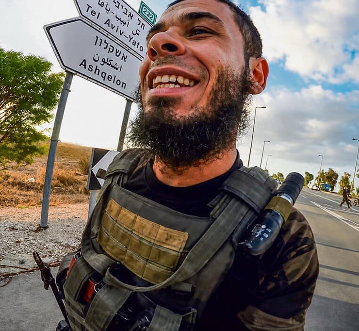 "סחבו גופות כמו שטיח, זוכרת משפחה שלמה על הברכיים. את רואה חטיפות". המחבל אחמד ביוכ, שכונה “המחבל המחייך" וחוסל המחבל אחמד ביוכ, שכונה “המחבל המחייך", שהיה מהפושטים על מחנה רעים – וחוסל. “הרגשנו שזה אנחנו נגד העולם"