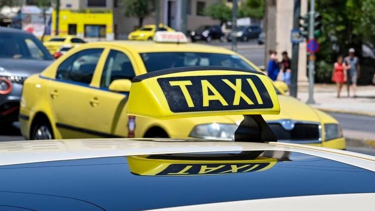 הנסיעה הפכה לשוד (צילום: Ceri Breeze / shutterstock) מוניות באתונה