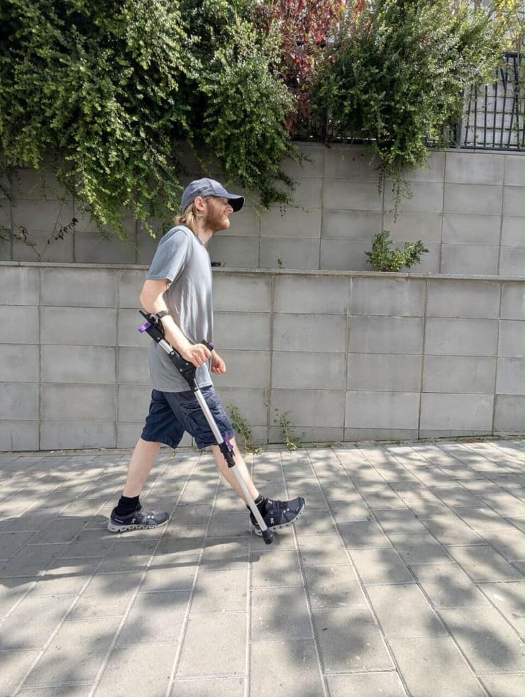 נדב הוכמן לצד רוסלן פטיחוב ו ליעד וולד-כהן  פיתחו עבורו את ה קב 